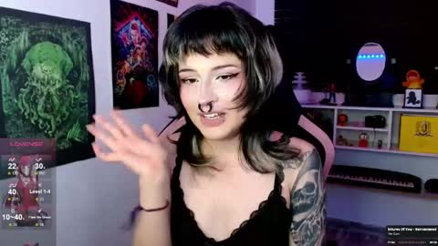 Snapshot of neena_nyx chatting on June 2, 1:18 am Neena Nyx online show from June 2, 1:18 am
