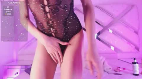 nefera_nox online show from February 13, 3:35 am