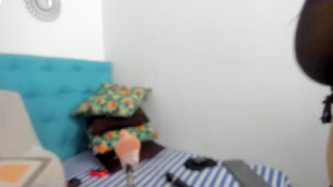 Snapshot of neferet_opal chatting on February 5, 12:37 am neferet_opal online show from February 5, 12:37 am