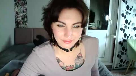 Snapshot of nefertiti_queen chatting on September 11, 9:04 pm nefertiti_queen online show from September 11, 9:04 pm