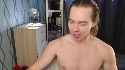 Snapshot of neganxxl chatting on October 9, 3:26 am Negan online show from October 9, 3:26 am