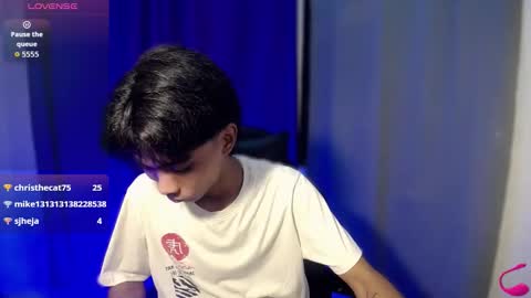 neil_asian69 online show from February 7, 11:14 am