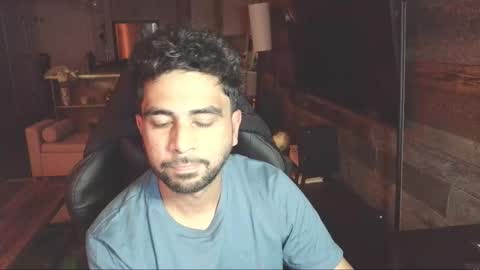 Snapshot of neilsing chatting on January 6, 3:32 am neil online show from January 6, 3:32 am