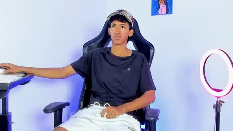 neitan online show from June 4, 1:39 pm