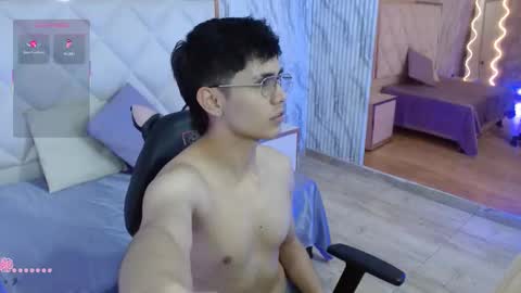 Snapshot of neitan_tay chatting on February 27, 11:43 am neitan_tay online show from February 27, 11:43 am