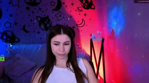 Snapshot of nekky_mouse chatting on July 1, 9:22 am Meow online show from July 1, 9:22 am