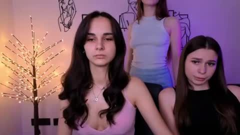 Snapshot of nekky_mouse chatting on July 12, 9:44 am Meow online show from July 12, 9:44 am