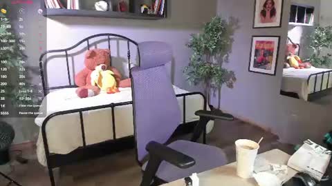 Neko Mochi online show from July 22, 1:14 pm
