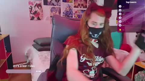 Snapshot of neko_nyaaa chatting on February 18, 7:32 pm Neko online show from February 18, 7:32 pm