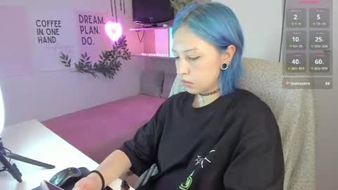 Snapshot of neko_sora chatting on June 13, 8:51 pm Kate online show from June 13, 8:51 pm