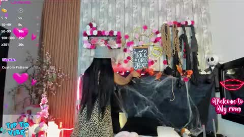 Miah online show from October 15, 11:32 am