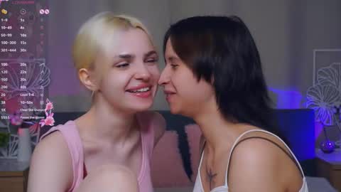 Snapshot of neldabestwick chatting on March 15, 7:09 pm Histori online show from March 15, 7:09 pm