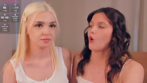 Snapshot of neldabestwick chatting on April 8, 7:41 am Histori online show from April 8, 7:41 am