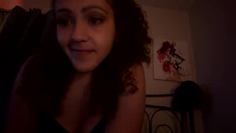 Snapshot of nellbee chatting on November 2, 3:42 am Nell xo online show from November 2, 3:42 am