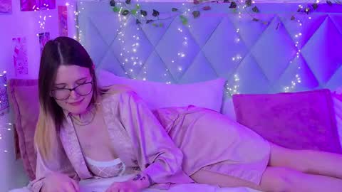 Snapshot of nellloyns chatting on January 27, 9:00 pm Nelly online show from January 27, 9:00 pm