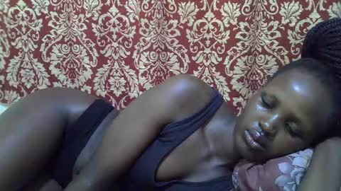 Snapshot of nelly_love001 chatting on June 20, 7:33 am Nasty lover online show from June 20, 7:33 am
