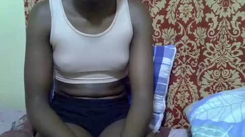 Snapshot of nelly_love001 chatting on July 24, 10:19 pm Nasty lover online show from July 24, 10:19 pm