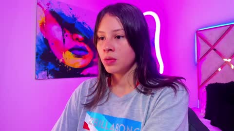 nenaarisk online show from April 17, 1:47 pm