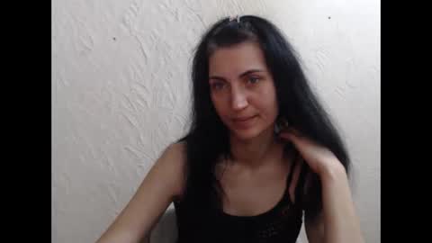 Nensy online show from April 14, 2:56 pm