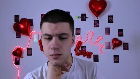 neo_raze_ online show from February 15, 7:43 pm