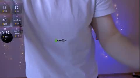 neo_raze_ online show from March 4, 8:37 pm