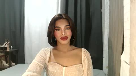 neomi online show from December 4, 4:38 pm