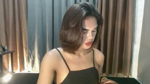 Snapshot of neomi_hardcock chatting on February 9, 8:35 pm neomi online show from February 9, 8:35 pm