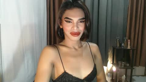 Snapshot of neomi_hardcock chatting on February 17, 4:13 pm neomi online show from February 17, 4:13 pm