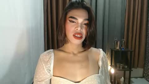 Snapshot of neomi_hardcock chatting on February 19, 3:19 pm neomi online show from February 19, 3:19 pm