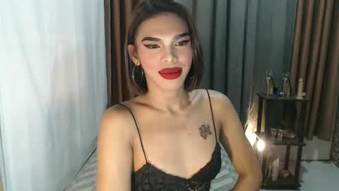 Snapshot of neomi_hardcock chatting on February 22, 3:32 pm neomi online show from February 22, 3:32 pm