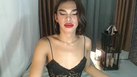 neomi online show from March 5, 4:36 pm