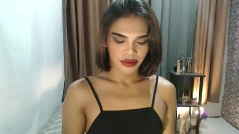 neomi online show from March 22, 8:40 am