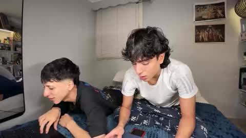 Snapshot of neoplay_ chatting on January 7, 4:04 am Neo online show from January 7, 4:04 am