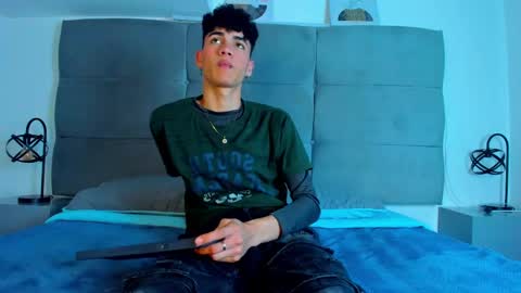  NeoRaptis  jhonatan  online show from February 14, 8:48 pm