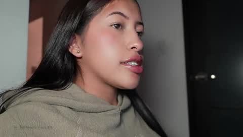 Snapshot of nerak_a chatting on May 28, 10:07 pm Helena Every Friday new video for my fan club loves online show from May 28, 10:07 pm