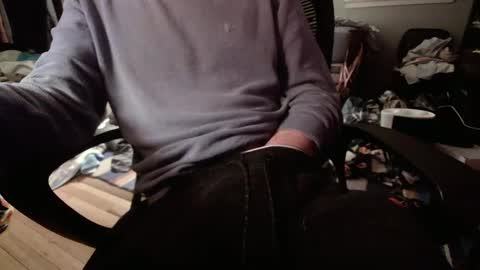 Snapshot of nerdyboi22 chatting on February 26, 5:53 am nerdyboi22 online show from February 26, 5:53 am