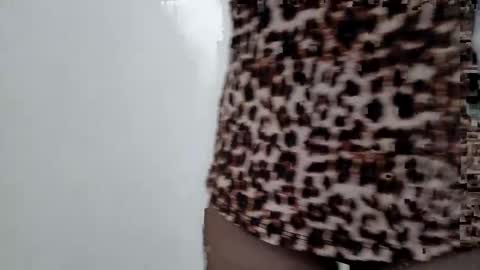 Snapshot of nerii11i chatting on May 4, 7:48 am Crystal New online show from May 4, 7:48 am