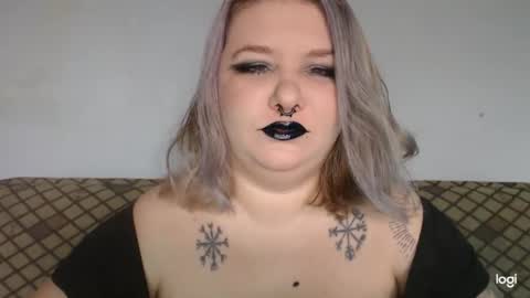 Snapshot of neriphine chatting on September 12, 9:42 am Neriphine online show from September 12, 9:42 am