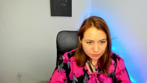 Snapshot of nessa_bunny chatting on December 16, 2:00 pm Nessa online show from December 16, 2:00 pm