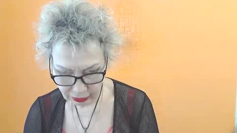 NessyJenixs online show from February 19, 9:05 am