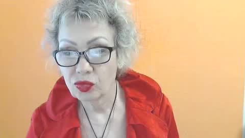 NessyJenixs online show from April 21, 1:50 pm