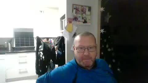 Snapshot of nesuk chatting on December 13, 10:34 pm nesuk online show from December 13, 10:34 pm