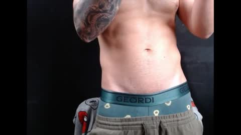 neuttron online show from April 1, 4:48 pm