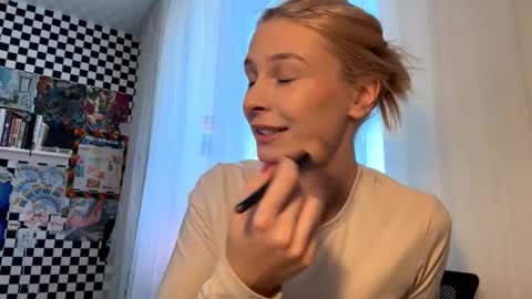 Snapshot of nevanadler chatting on February 23, 1:08 pm Nika online show from February 23, 1:08 pm