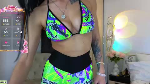 Snapshot of nevergiveup_1 chatting on February 10, 8:29 am never give up online show from February 10, 8:29 am