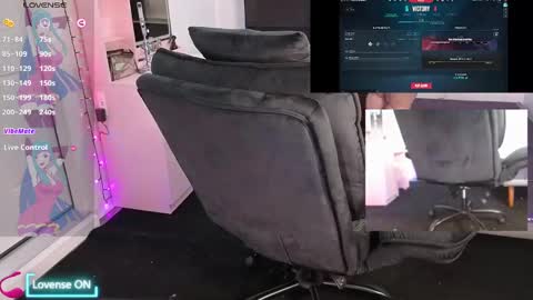 Snapshot of nevermakeawish chatting on February 5, 5:53 pm Wishs Playground online show from February 5, 5:53 pm