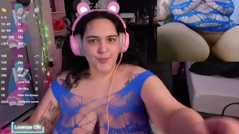 Snapshot of nevermakeawish chatting on March 7, 8:44 pm Wishs Playground online show from March 7, 8:44 pm