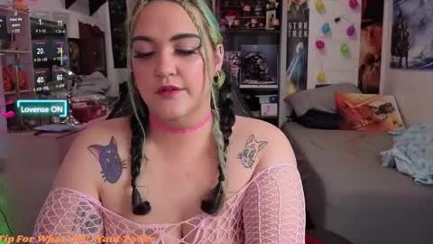 Snapshot of nevermakeawish chatting on September 16, 4:35 am Wishs Playground online show from September 16, 4:35 am