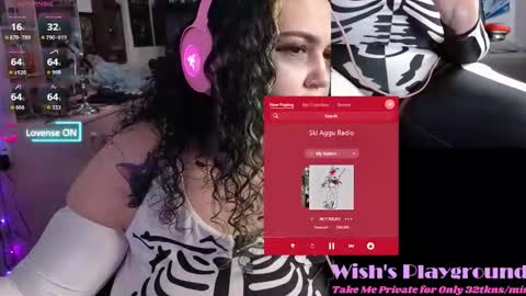 Snapshot of nevermakeawish chatting on October 16, 5:30 am Wishs Playground online show from October 16, 5:30 am