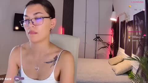 Alice online show from November 18, 7:51 pm